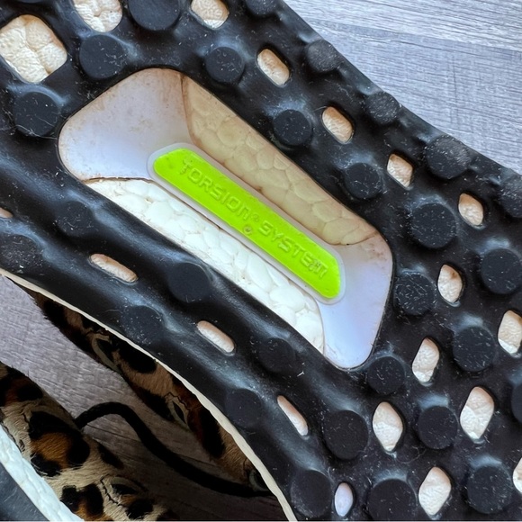 Adidas Ultraboost DNA 5 Running Shoes Black Leopard Size 13 - Picture 8 of 13